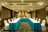 The Grand Riverside Hotel
