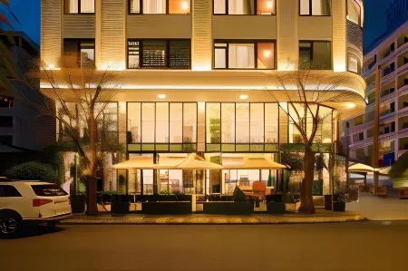 PĀMA Boutique Hotel & Bistro