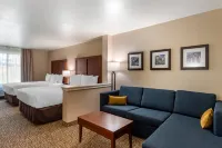 Comfort Inn & Suites - parking