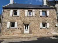 Renovated Coastal Stone House in Lanildut - 3-Star