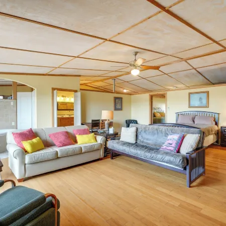 Secluded Texas Hill Country Vacation Rental - Deck