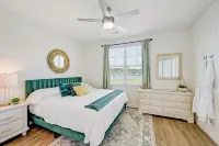 Lush Emerald Nr JAX INT Airport & Shopping - balcony