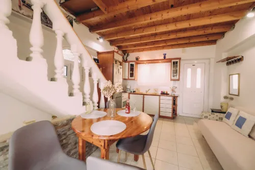 Yiannis' Maizonette Ancient Olympia - Happy Rentals - Mountain view