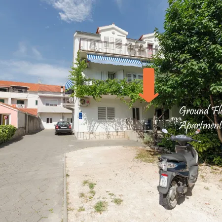 Apartments and Rooms Bepina