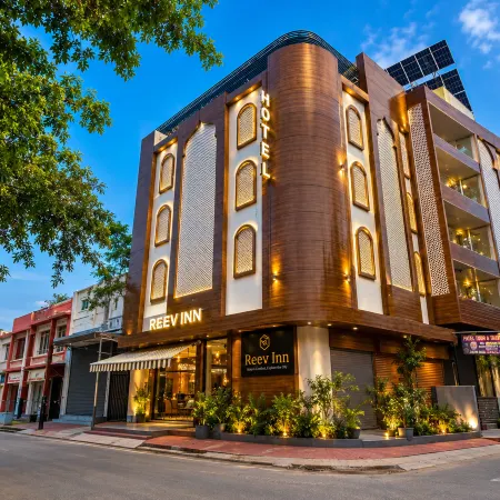 Hotel Reeve Inn