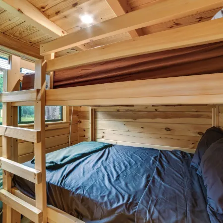 Catskills Tiny Home Cabin: Surrounded by Nature!