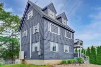 Work, Play & Explore! Coastal York Gem Near Beach - 2-Sterne