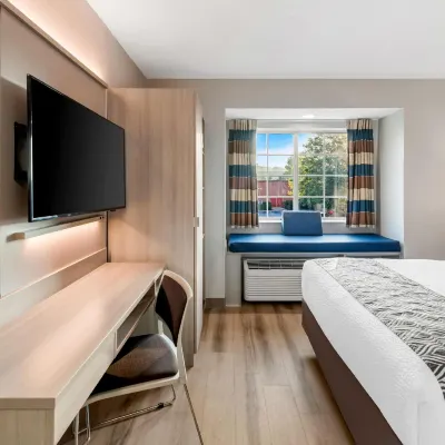 Microtel Inn & Suites by Wyndham Greenville / Woodruff Rd Hotels near Green Forest Park