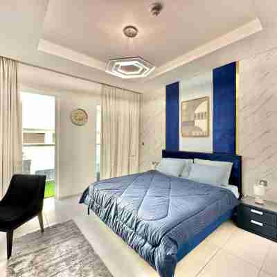 Yogi 1BR Pool Gym & Balcony JVC Rooms