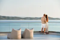 Akrathos Beach Hotel - Romantic