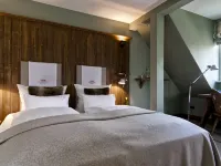Landhaus Flottbek Boutique Hotel Hotels near Cranz