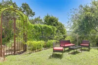 Fredericksburg Retreat w/ Hot Tub, Patio & Views - Maalaistalo