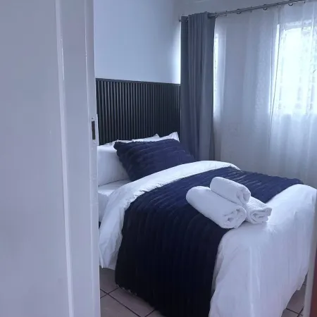 Private Holiday Apartment in Roodepoort - Comfort & Convenience