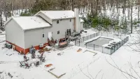 Epic Poconos Pad Pool Hot Tub Gym Golf Sim - 3-Star