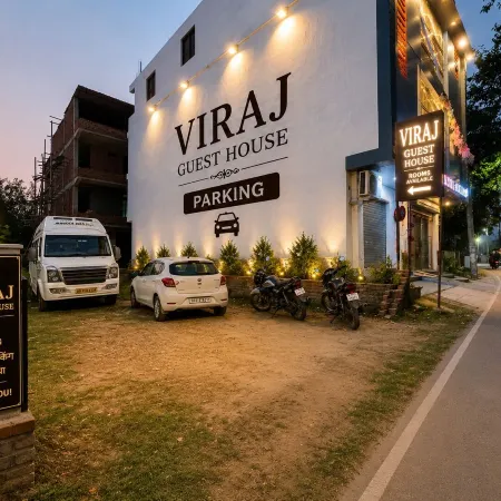 Hotel The Viraj Palace