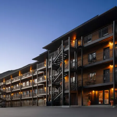 Travelodge by Wyndham Gardiner Yellowstone Park North