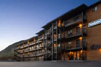 Travelodge by Wyndham Gardiner Yellowstone Park North - Mountain View