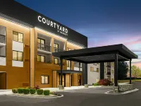 Courtyard Paducah Hotels near Carson Park