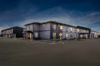 Red Roof Inn & Suites Tomah - Bãi đậu xe