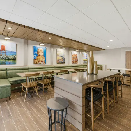 Fairfield by Marriott Inn & Suites Mount Pleasant, WI