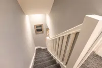 Cosy Modern Stay Prime - Cardiff Location - Free Parking - Condos