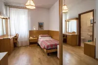 Hotel Pinzolo-Dolomiti - parking