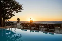 Twelve Apostles Hotel & Spa - Infinity Pools