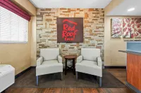 Red Roof Inn Columbus West - Hilliard - Parkplatz