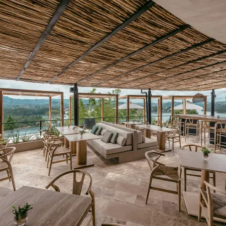 The Brown, Guatape, Autograph Collection