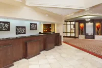 DoubleTree by Hilton Hotel Fayetteville - Pysäköinti