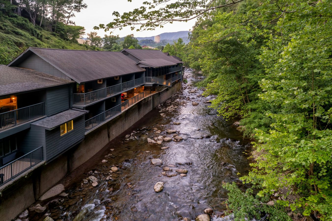 Historic Rocky Waters Inn, A Small Luxury Hotel