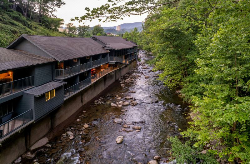 Historic Rocky Waters Inn, A Small Luxury Hotel