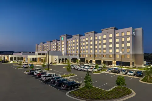 Embassy Suites by Hilton Round Rock - Pet friendly