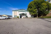 Motel 6 Cedar Rapids, IA - Airport - 2-Star
