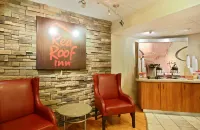 Red Roof Inn Greensboro Coliseum - Parkplatz