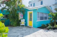 Mim's Cottage by the C 3 Bedroom Cottage by RedAwning - Villas