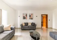 10BR Luxury Villa  Private Pool - Homestay