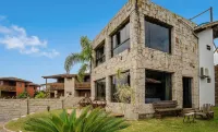 Comfortable Retreat at Praia do Rosa Prn0002 - 2-Star