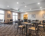 Quality Inn & Suites Kingston - servizio colazione