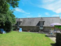 Gîte Triskell Hotels in Ploumilliau
