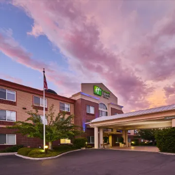 Holiday Inn Express & Suites MEDFORD-CENTRAL POINT by IHG