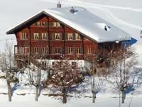 Chalet Ahorni Hotels near Urs von Unger Gallery
