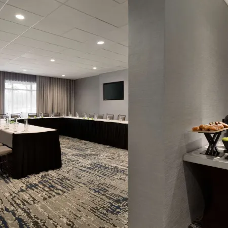 Embassy Suites by Hilton Grapevine DFW Airport North