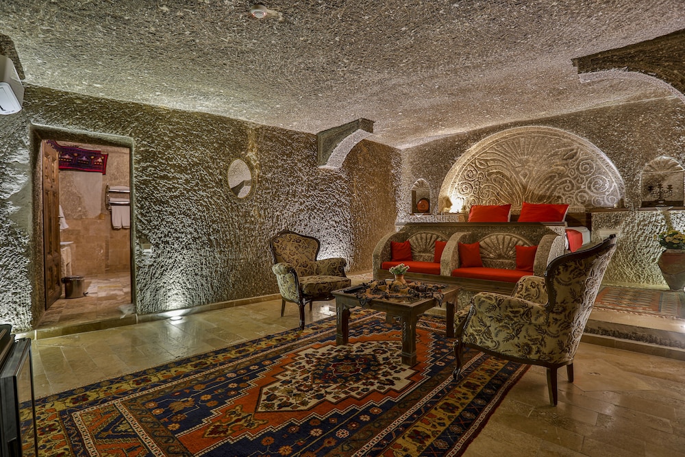 Hidden Cave Hotel