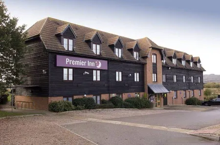 Premier Inn Eastbourne Отели в г. Хейлшем