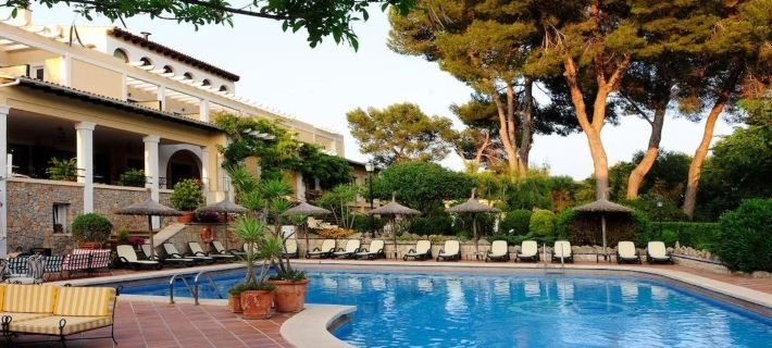 Hotel Bahia โรงแรมในกัลบีอา