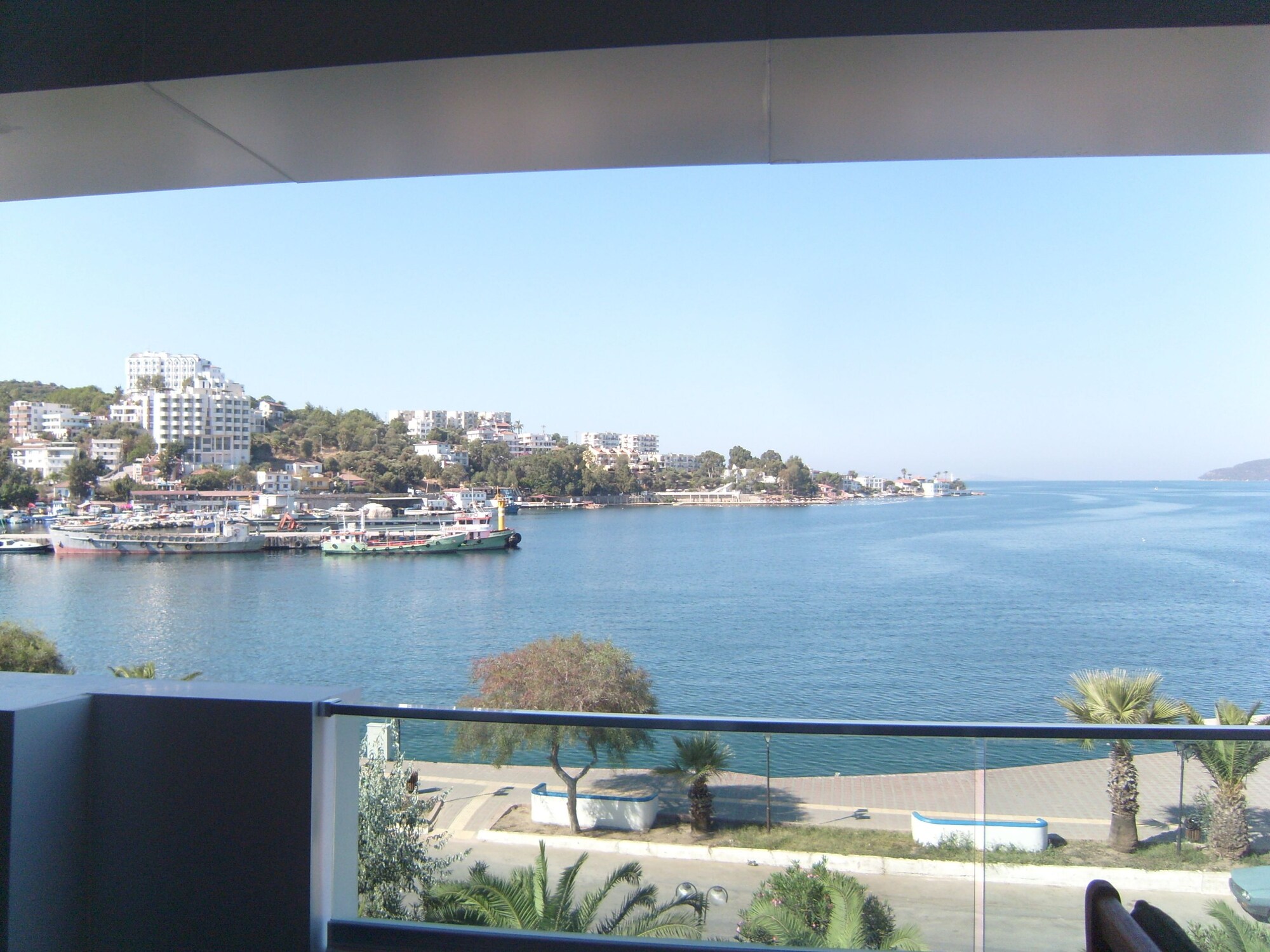 Bodrum Gulluk Marina Suites