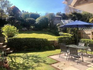 3 Bedroom House Garden Close to Coast Country in Paignton, Torbay