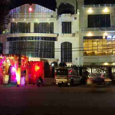 Hotel Ramneek Hotel Exterior