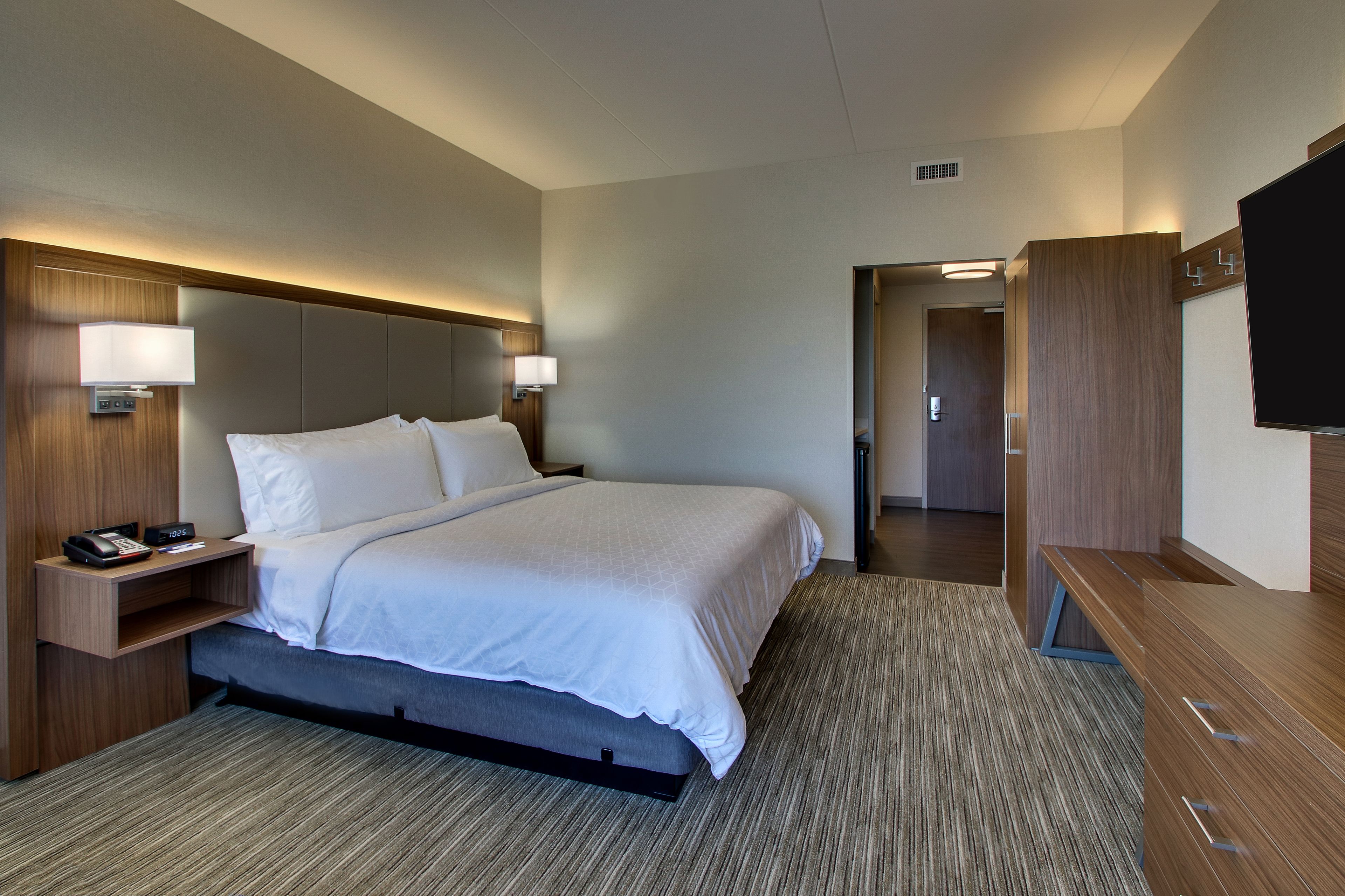 Holiday Inn Express & Suites Findlay North, an Ihg Hotel